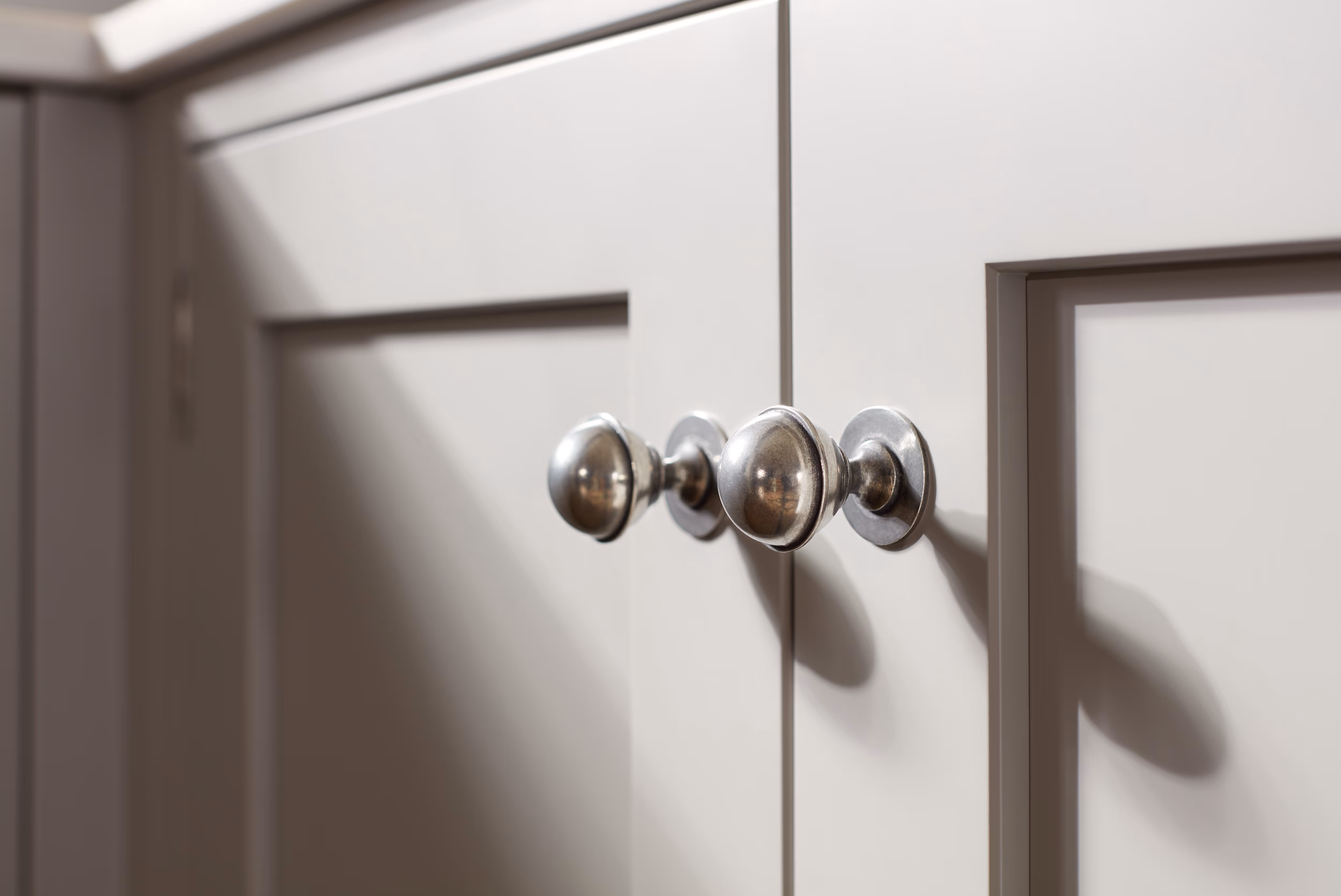 1909 Shaker bespoke kitchen by Anthony Lawrence Interiors, Saddleworth